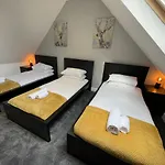 Top Floor Luxury & Stylish Apartment - Sleeps 5