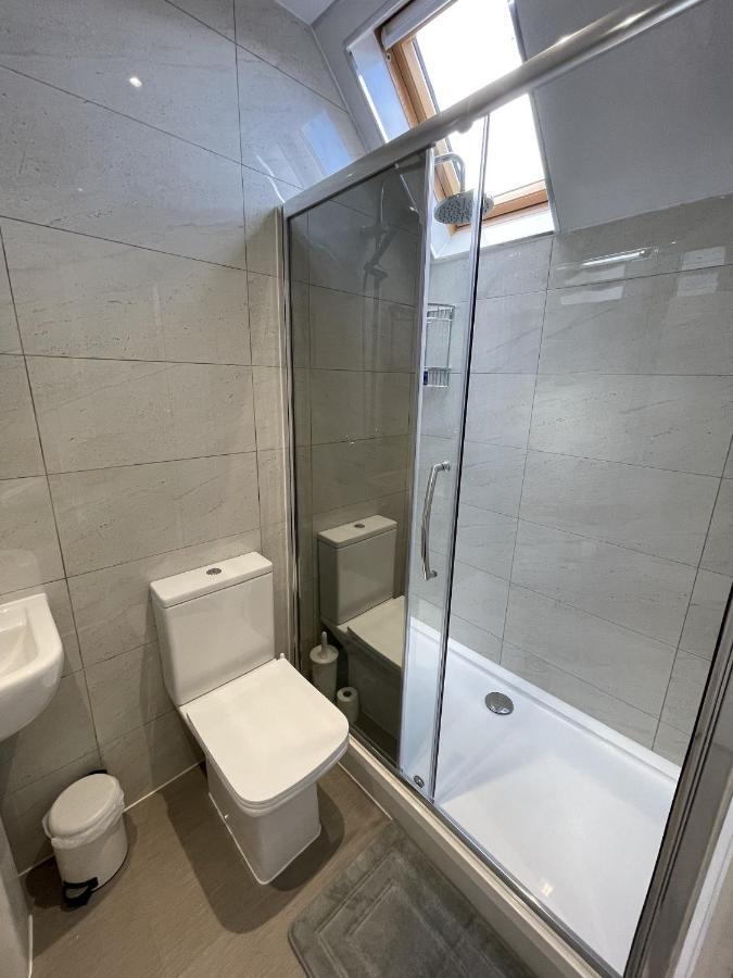 Top Floor Luxury & Stylish - Sleeps 5 *