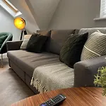 Top Floor Luxury & Stylish Apartment - Sleeps 5